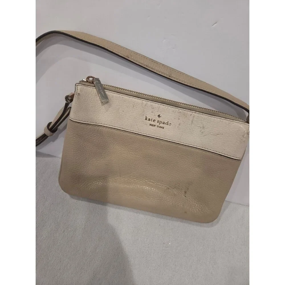 Kate Spade Leila Colorblock Triple Gusset Crossbody Leather Purse Bag Beige Flaw